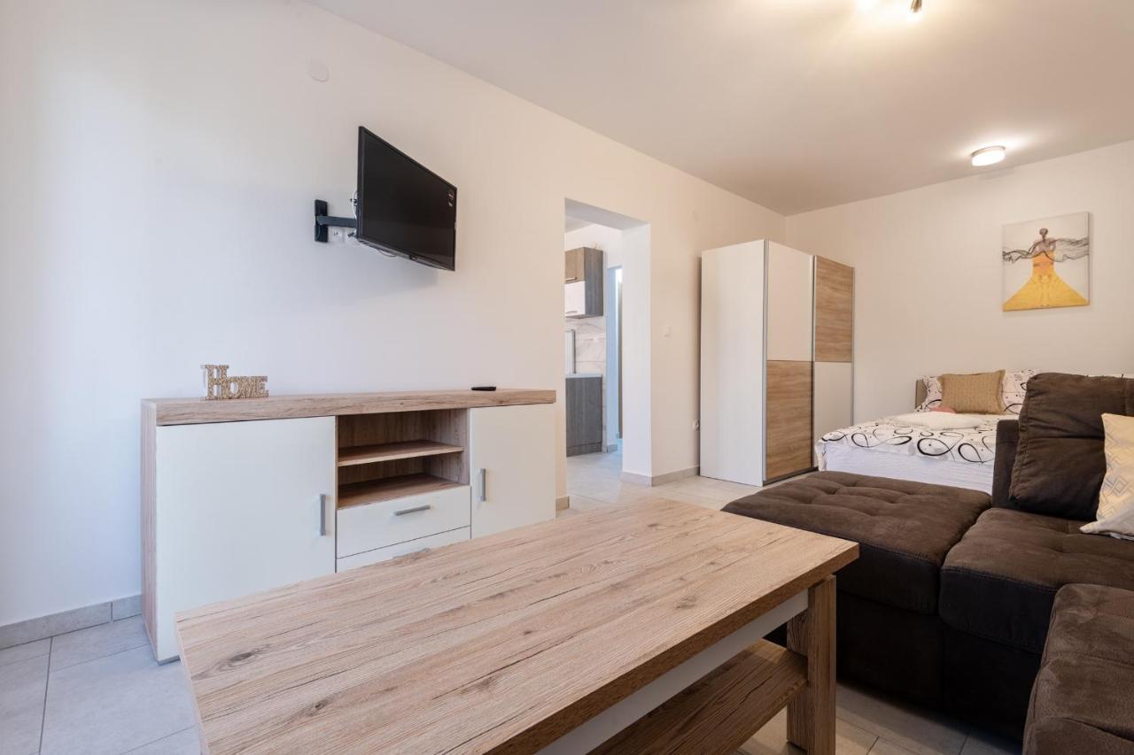 Apartments Mira نيوم المظهر الخارجي الصورة