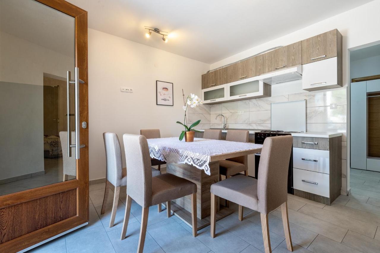Apartments Mira نيوم المظهر الخارجي الصورة